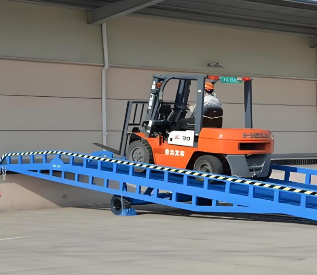 长治移动式卸货平台（叉车用）